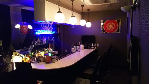 スナックdeカラオケnavi スナカラ 兵庫県三宮駅周辺付近のスナック Bar Ellington