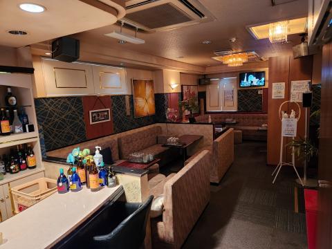 高知市のスナック Lounge シェアの写真