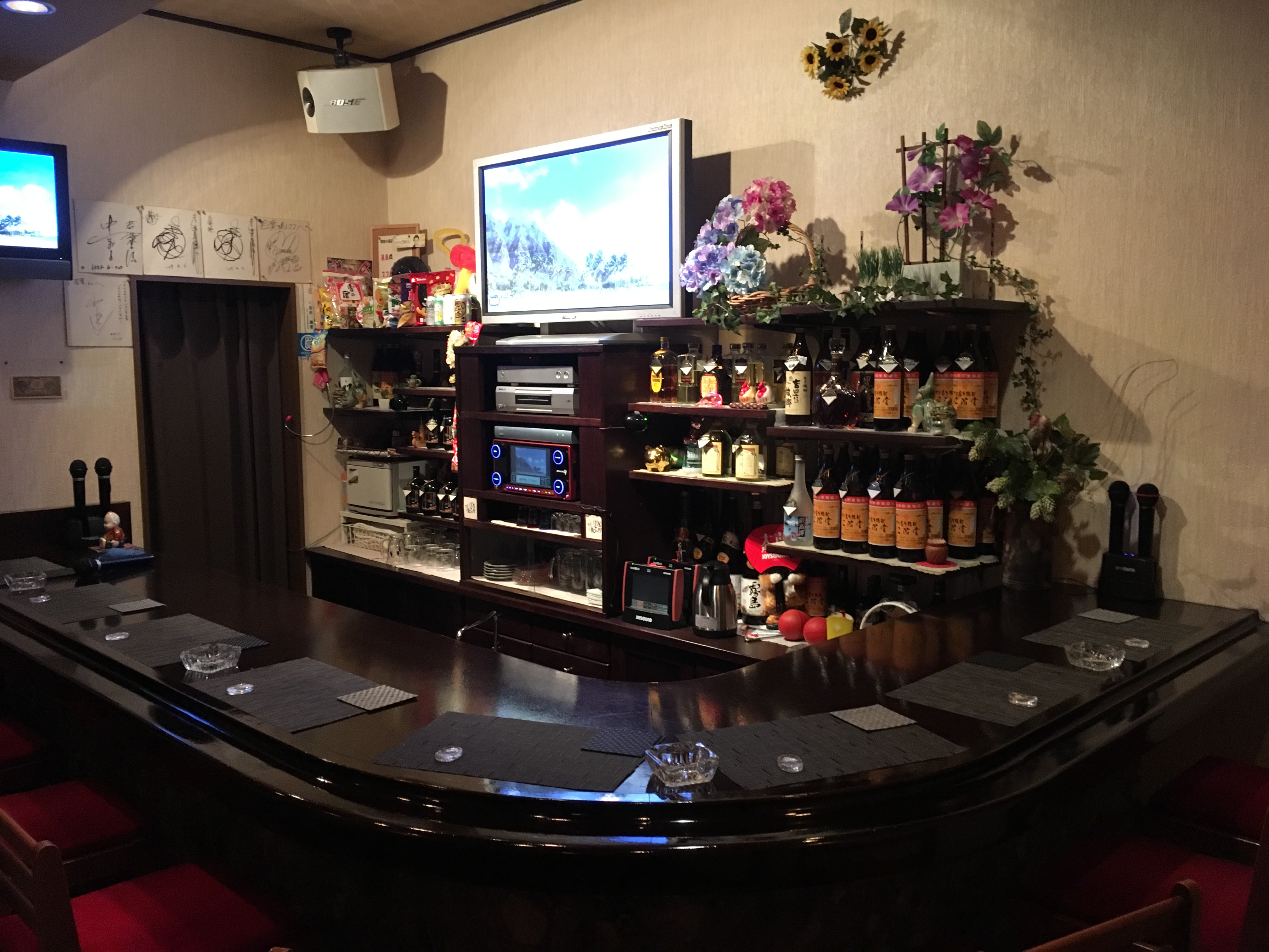 福山市のスナック KARAOKE若葉Tea-roomの写真