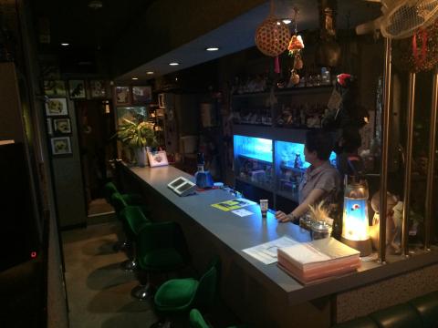 スナックdeカラオケnavi スナカラ 神奈川県桜木町 野毛 みなとみらい 関内 中華街付近のスナック ルエスト