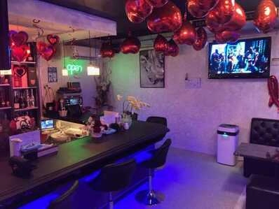 一宮市のスナック Ｑｕｅｅｎ Ａｍ’ｓ  Ｌｏｕｎｇｅの写真