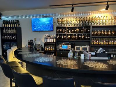 大阪市阿倍野区のスナック Queenbee の写真