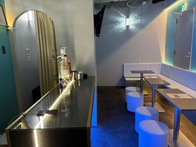 大阪市北区のスナック CELLARの写真