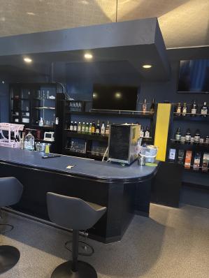 柏崎市のスナック HANG OVERの写真