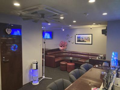 熊本市中央区のスナック CHALEUREUXシャルルの写真