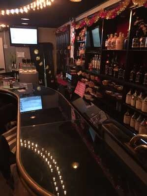 堺市西区のスナック プリーズの写真