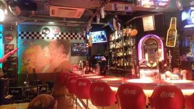 那覇市のスナック AmusementBar＆Diner Cocoaの写真