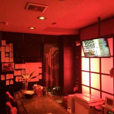 別府市のスナック よろづ くれなゐの写真
